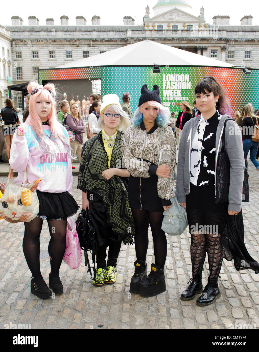 4 femmes London Fashion week 16 septembre 2012 UK Somerset House, Londres Uk Banque D'Images