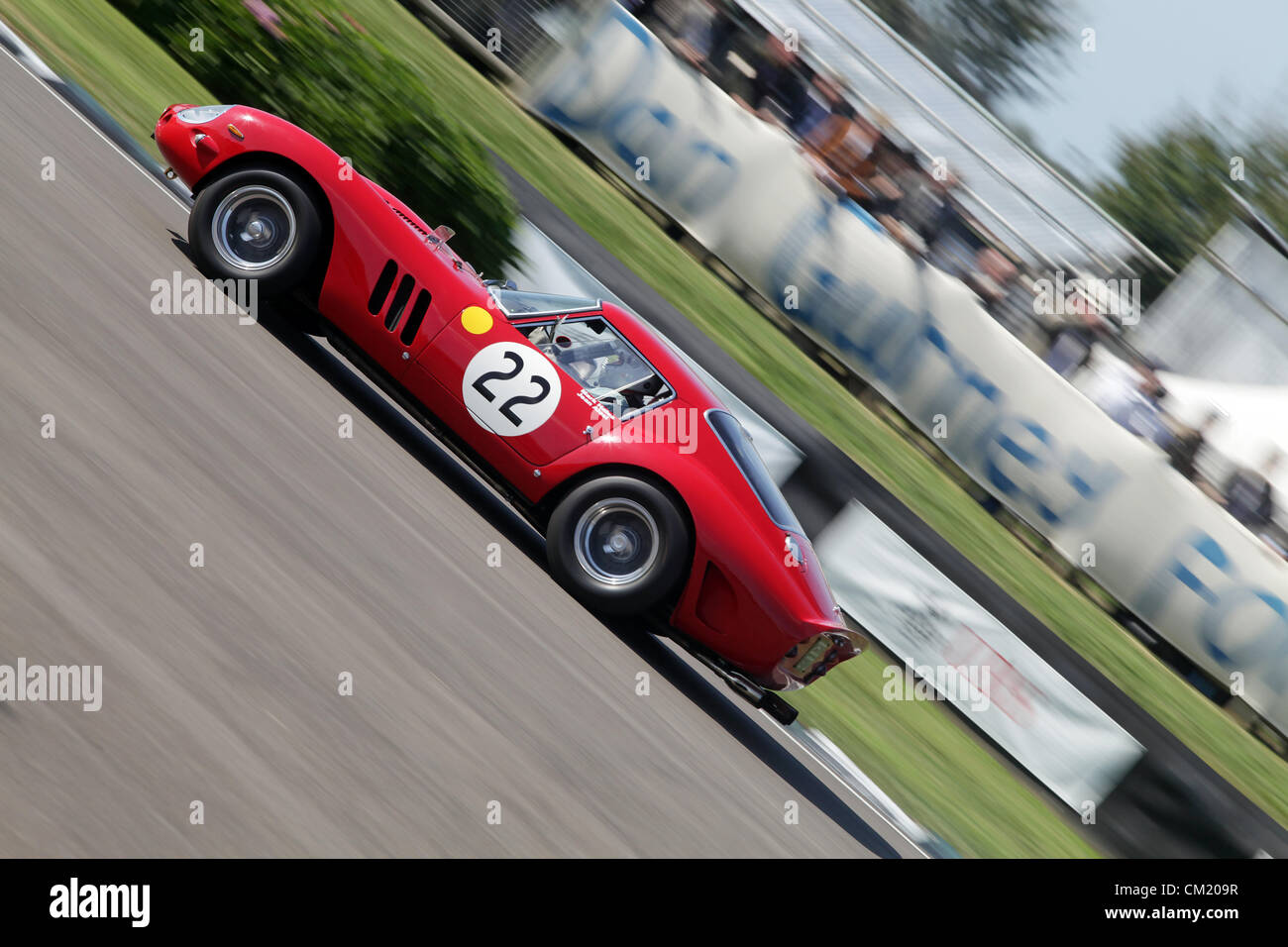 Goodwood Estate, Chichester, Royaume-Uni. 15 septembre 2012. Jean Alesi au volant d'une Ferrari 250 GTO 1962 RAC au cours de la célébration de la platine. La renaissance est une étape magique dans le temps', présentant un mélange de voitures et de l'aviation des années 40, 50 et 60 et est l'un des plus populaires courses automobiles historiques dans le monde. Pour plus de renseignements, veuillez visiter www.goodwood.co.uk/renaissance. Banque D'Images