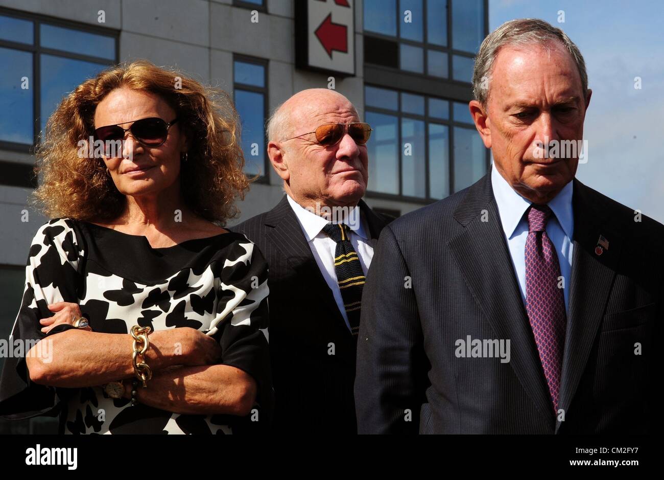 20 septembre 2012 - Manhattan, New York, États-Unis - Diane von Furstenberg, Barry Diller et le maire Michael Bloomberg avec les élus locaux et les amis de la ligne haute organise une cérémonie pour marquer le début des travaux de construction de la troisième et dernière section de la ligne élevée à la gare de triage située à l'Ouest 30e et 34e Rue ouest au sud et nord et le 10e et 12e avenues à l'Est et l'ouest. (Crédit Image : © Bryan Smith/ZUMAPRESS.com) Banque D'Images