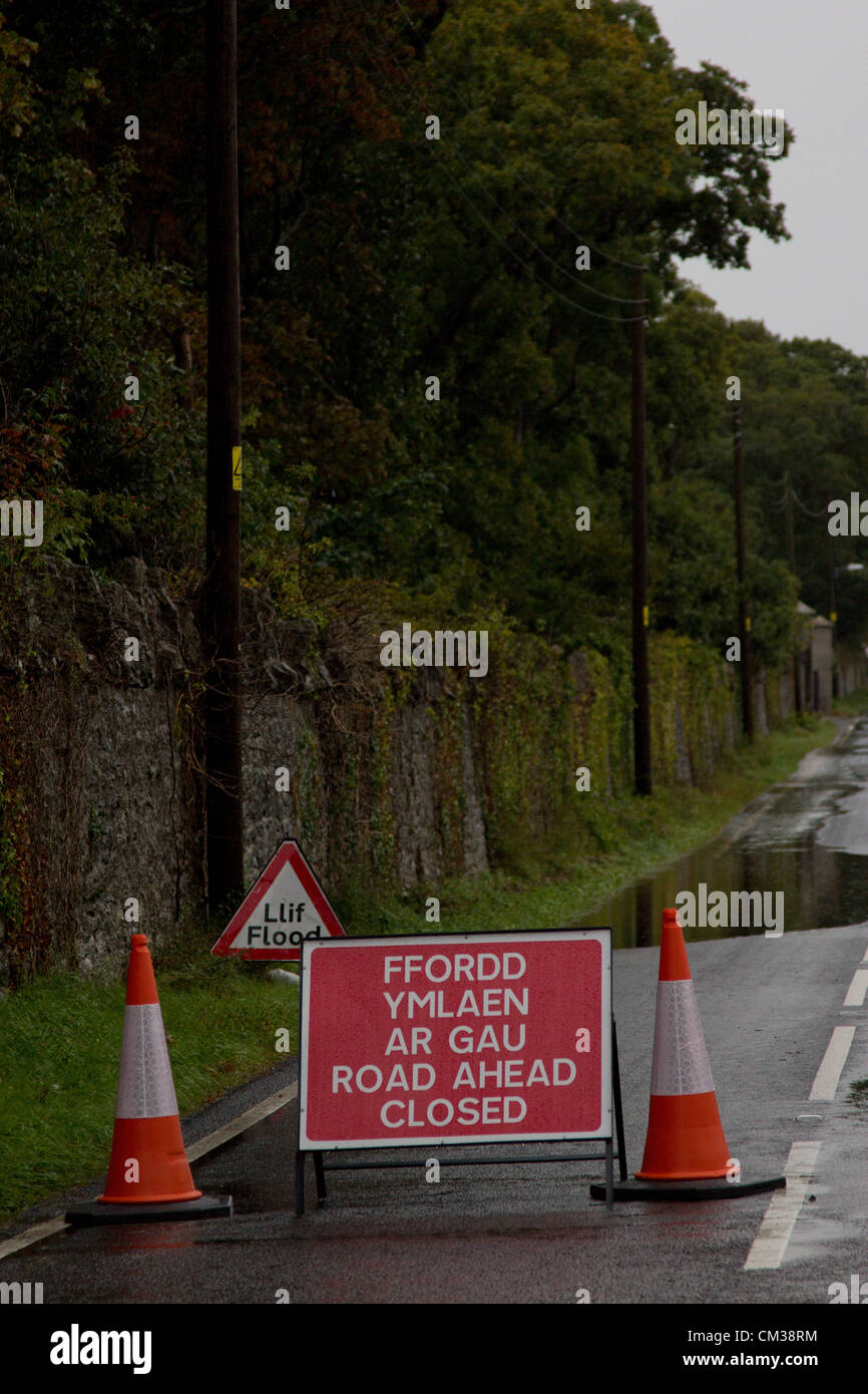 Le Nord du Pays de Galles, Royaume-Uni, 24 septembre 2012. Une route inondée près de Cefnmeiriadog dans le nord du Pays de Galles, à la suite de fortes pluies tout au long de la journée Banque D'Images