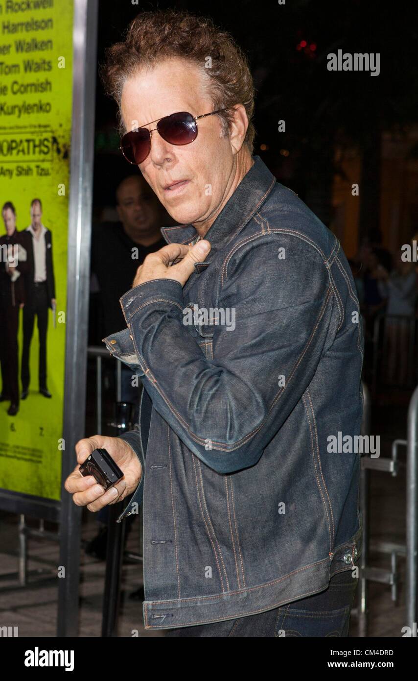 USA. Tom Waits aux arrivées pour sept psychopathes Premiere, Bruin Theatre, Los Angeles, CA le 1 octobre 2012. Photo par : Emiley Schweich/Everett Collection/ Alamy live news. Banque D'Images