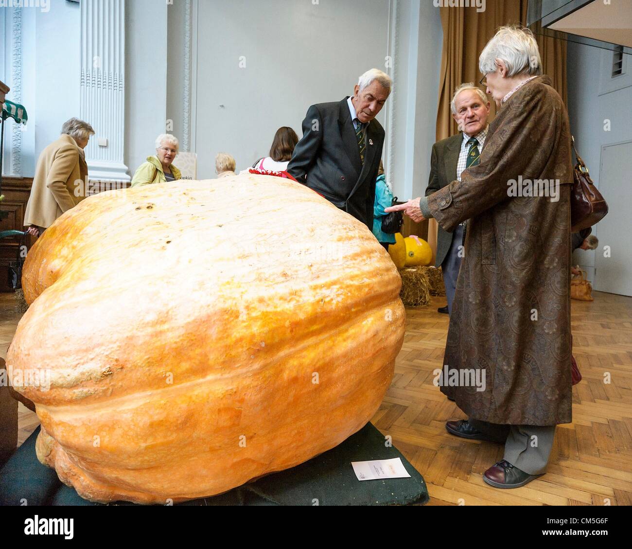 RHS London Harvest Festival Show le 09/10/2012. La citrouille la plus lourde pesant 478ers kg cultivé par Stuart Paton. Photo par Julie Edwards Banque D'Images