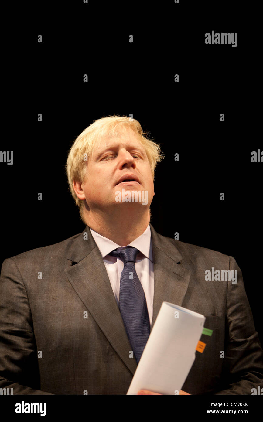 Le maire de Londres, Boris Johnson parle à Pimlico Academy annonçant son intention de London un leader mondial dans le domaine de l'éducation. Banque D'Images