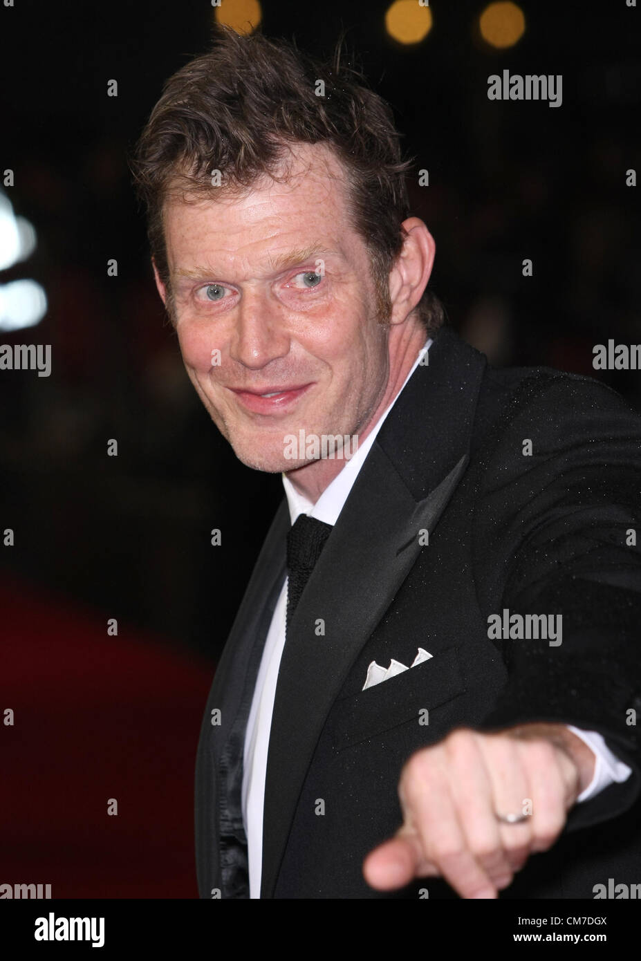 JASON FLEMYNG de grandes attentes GALA SOIRÉE DE CLÔTURE LE PREMIER MINISTRE. 56ème FESTIVAL DU FILM DE LONDRES BFI London England UK 21 Octobre 2012 Banque D'Images