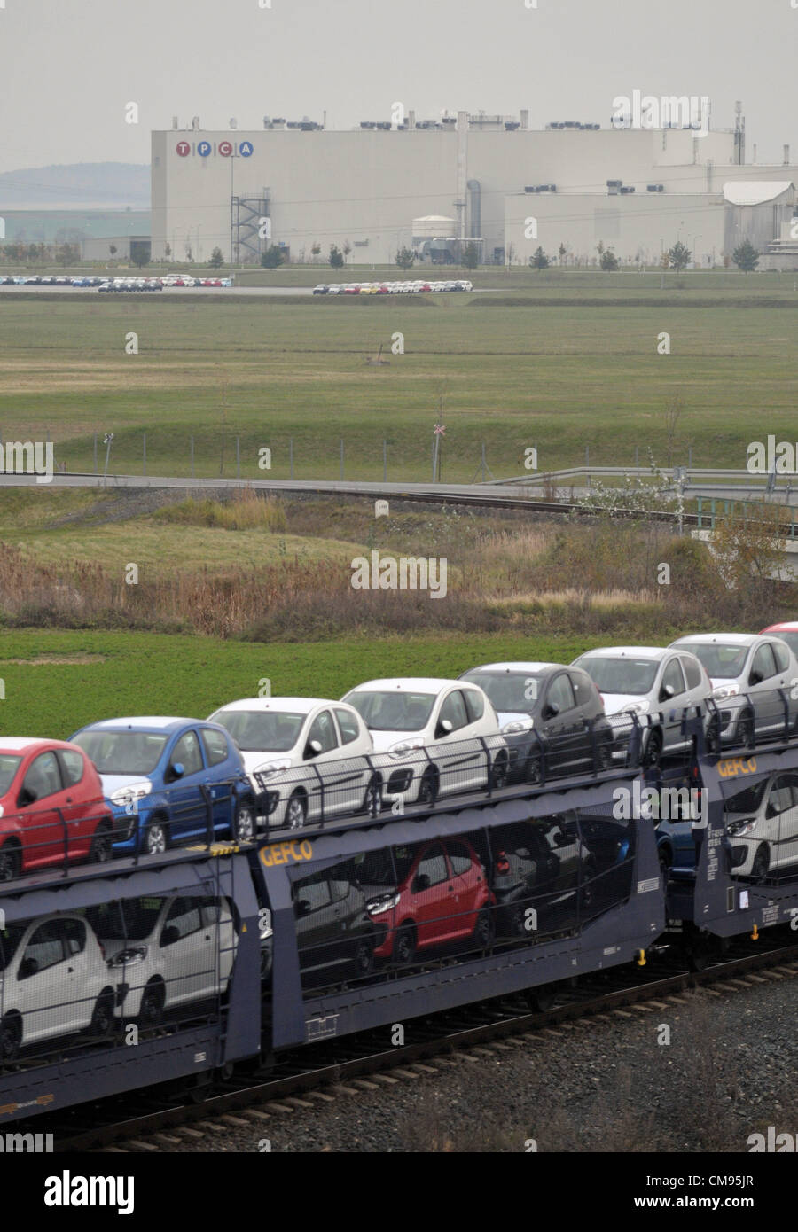 Toyota Peugeot Citroën Automobile (TPCA), producteur de petites voitures, a introduit sa propre inovations pour réduire la charge environnementale. TPCA a mentionné en particulier l'utilisation de la chaleur perdue pour le chauffage. Lrpt est vu à Kolin, en République tchèque, le 1er novembre 2012. (Photo/CTK Tomas Junek) Banque D'Images