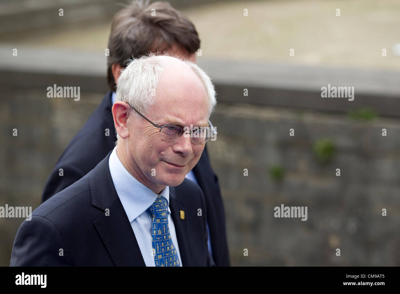L'Académie Royal de Belgique, Bruxelles. 28.06.2012 Photo montre Herman Van Rompuy arrivant à Europoean réunion du parti à Bruxelles, à l'Académie Royal de Belgique. Banque D'Images