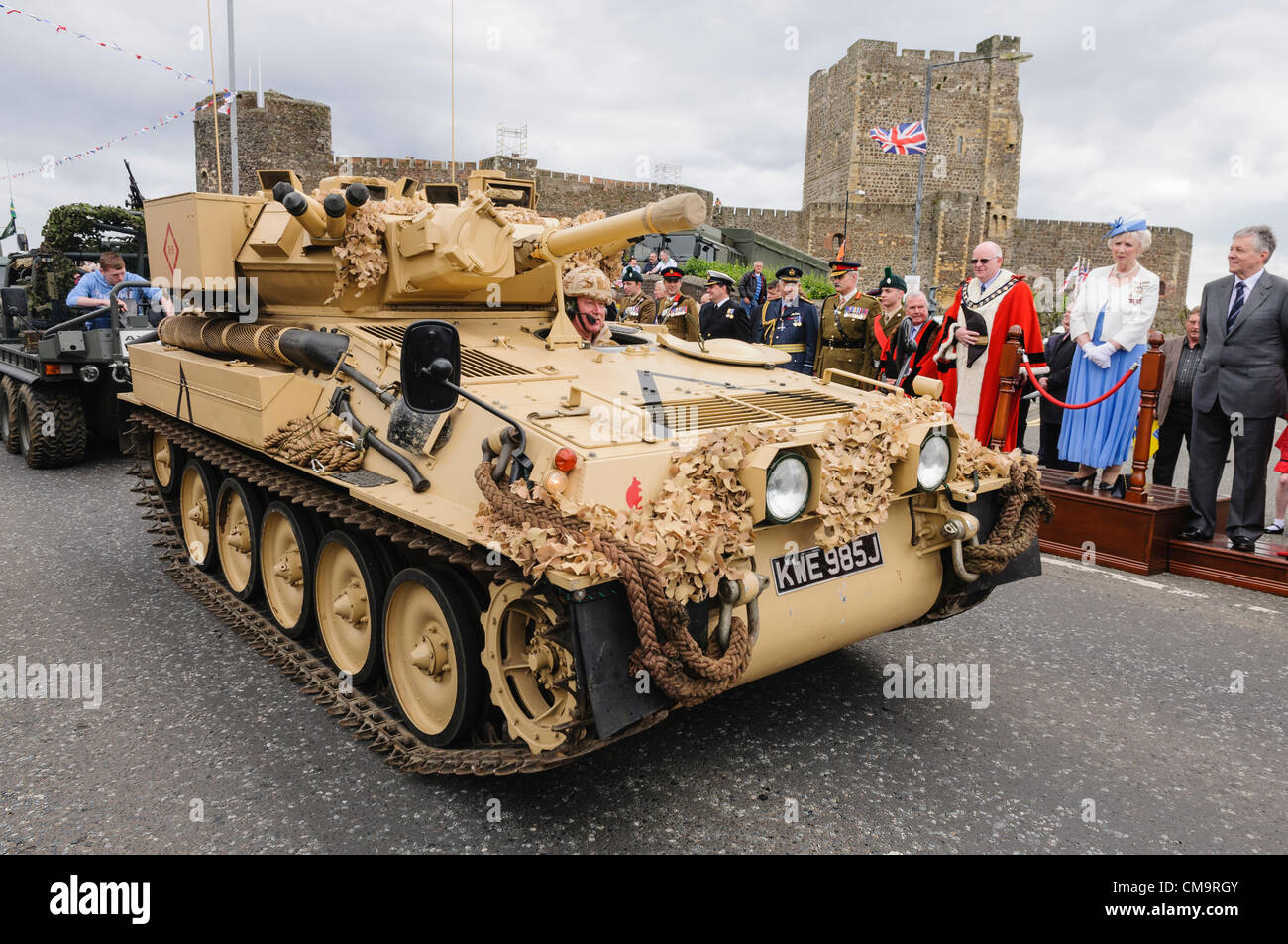 Carrickfergus, 30/06/2012 - Journée des Forces armées. FV101 Scorpion véhicule de reconnaissance à la parade Banque D'Images