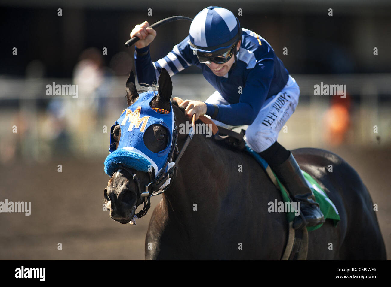 Inglewood, CA, États-Unis - Camp la victoire avec Joe Talamo abaord remporte le theTriple Bend Handicap à Betfair Parc Hollywood à Inglewood, Californie le 30 juin 2012. (Crédit Image : © Alex Evers/Eclipse/Eclipse/ZUMAPRESS.com) Sportswire Banque D'Images