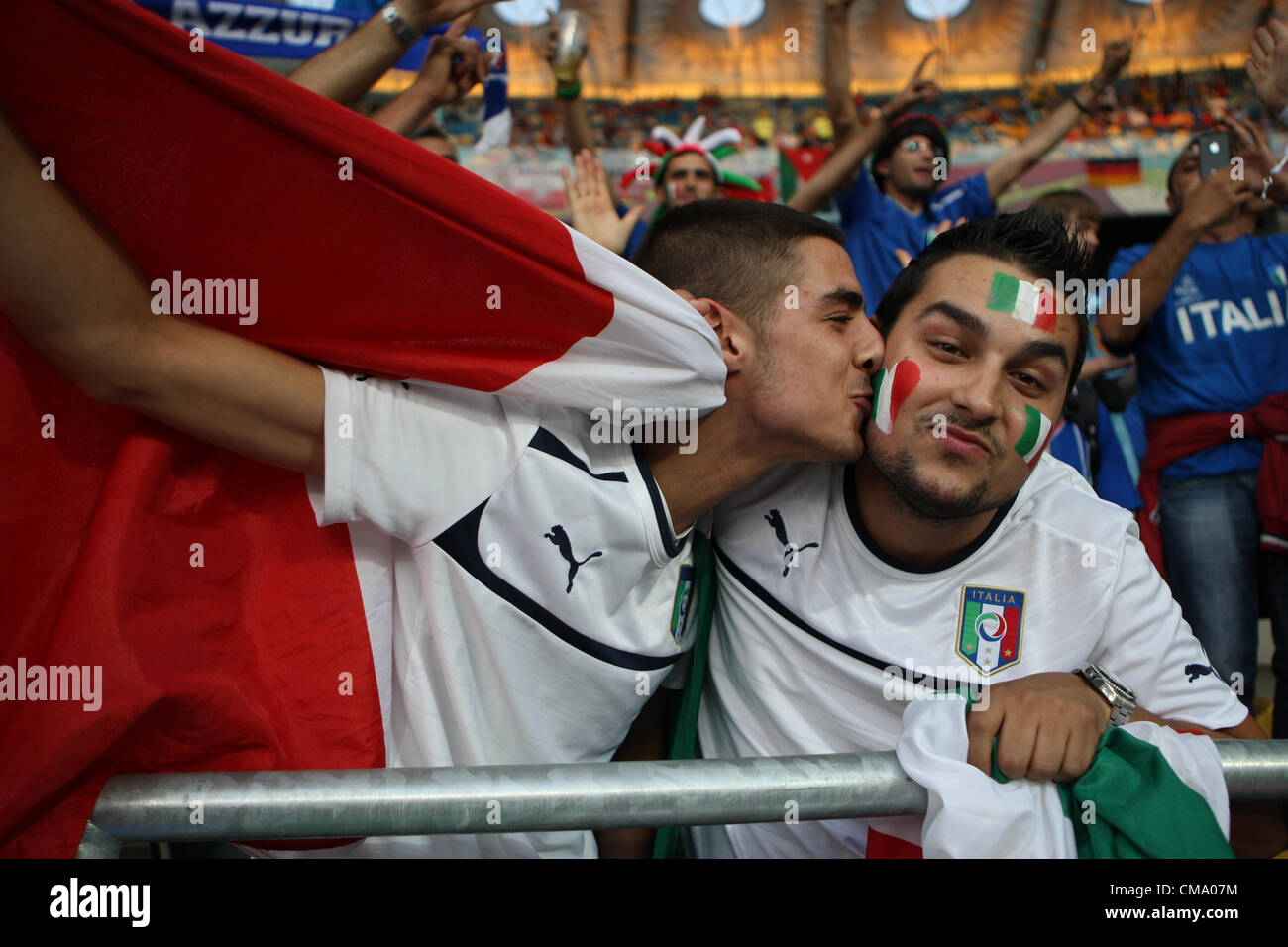 FANS ITALIENS ESPAGNE / ITALIE EURO 2012 STADE OLYMPIQUE DE KIEV UKRAINE 01 Juillet 2012 Banque D'Images