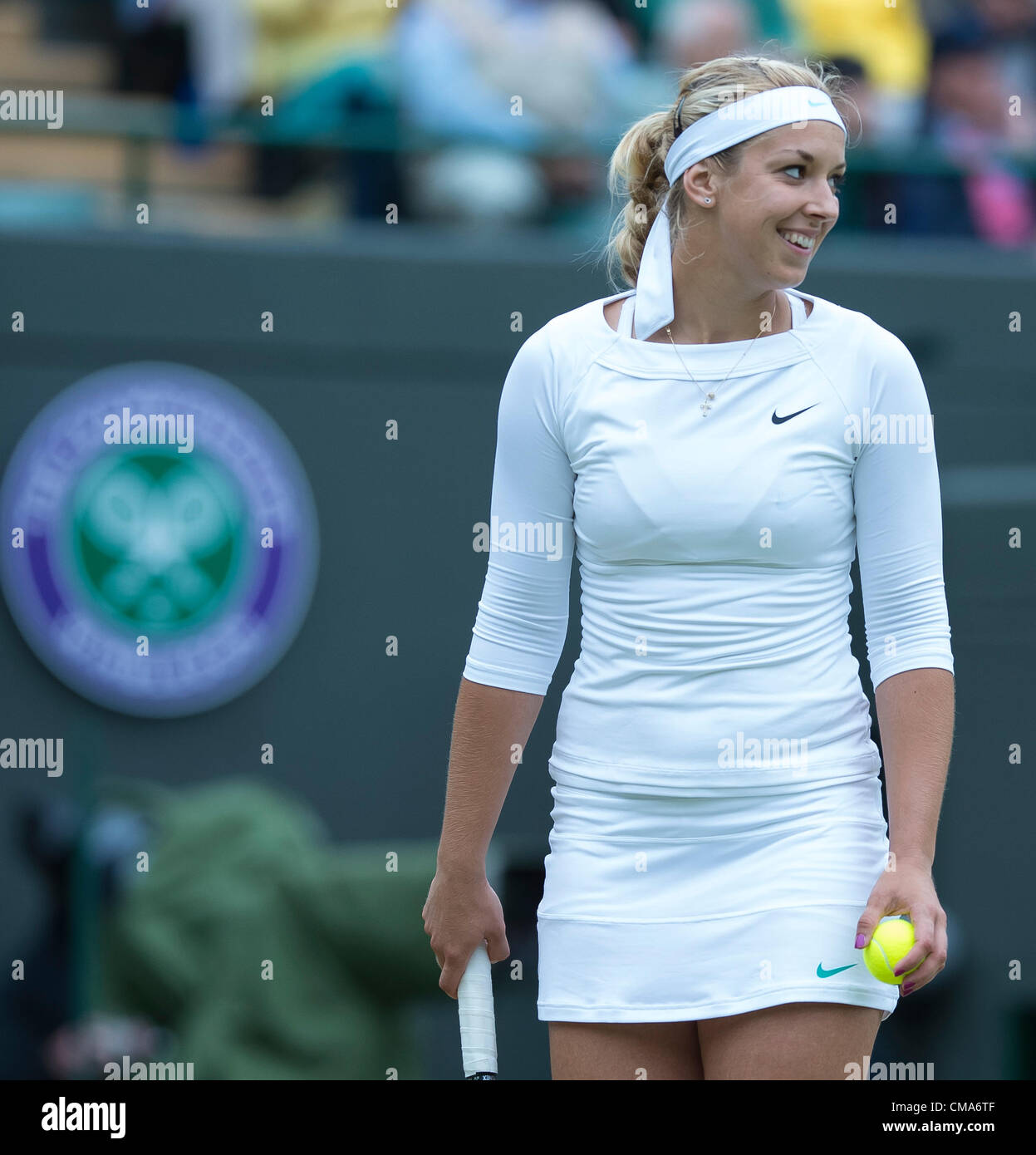 02.07.2012. Le All England Lawn Tennis et croquet Club. Londres, Angleterre.Sabine Lisicki de l'Allemagne gagnant la quatrième série de femmes contre Maria Sharapova, qualification de la Russie lors des championnats de tennis de Wimbledon à l'All England Lawn Tennis et croquet Club. London, England, UK Banque D'Images