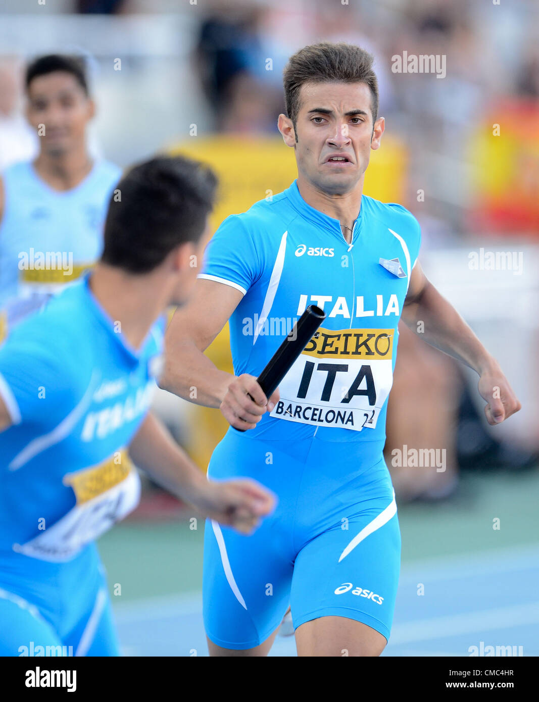 Barcelone, Espagne : le samedi 14 juillet 2012, Vito Incantalupo de l'Italie sur le relais lors de la première modification de la mens 4x400m pendant jour 5 de l'IAAF World Junior Championships, à l'Estadi Olimpic de Montjuic. Photo par Roger Sedres/ImageSA Banque D'Images