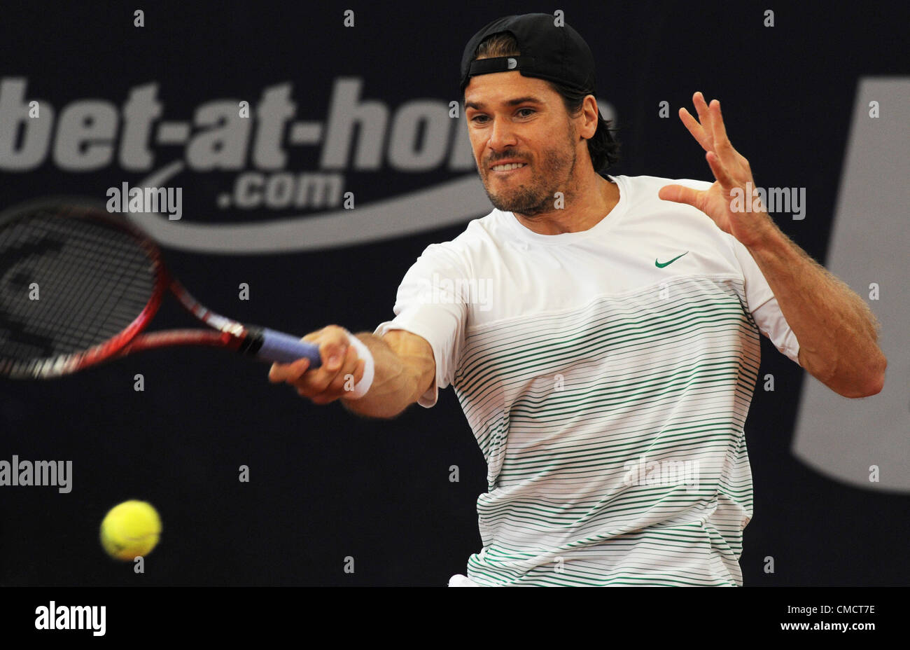 20.07.2012. Hambourg, Allemagne. L'Allemagne Tommy Haas joue contre l'Allemagne à l'Mayer ATP World Tour 500 tournament à Rothenbaum à Hambourg, Allemagne, 20 juillet 2012. Banque D'Images