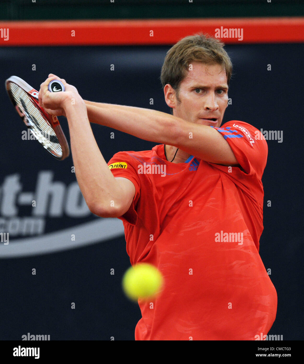 20.07.2012. Hambourg, Allemagne. Florian Mayer de l'Allemagne joue contre l'Allemagne à l'ATPWorld Haas 500 Tour tournament à Rothenbaum à Hambourg, Allemagne, 20 juillet 2012. Banque D'Images