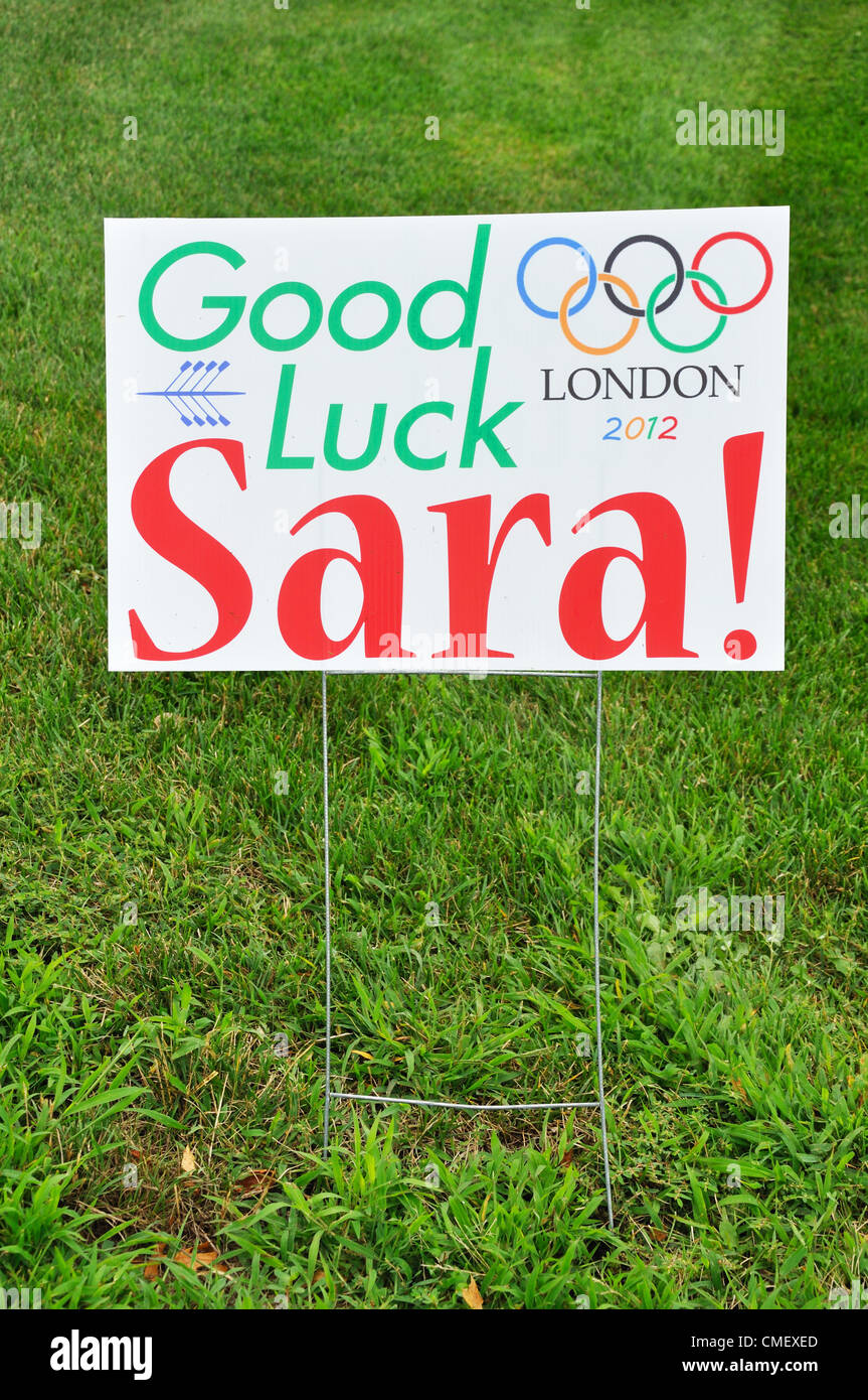 Appuyer sur l'affiche pour le Connecticut Rower Hendershot Sara qui s'est qualifié pour les Jeux Olympiques d'été en finale. Avon, Massachusetts, USA Banque D'Images