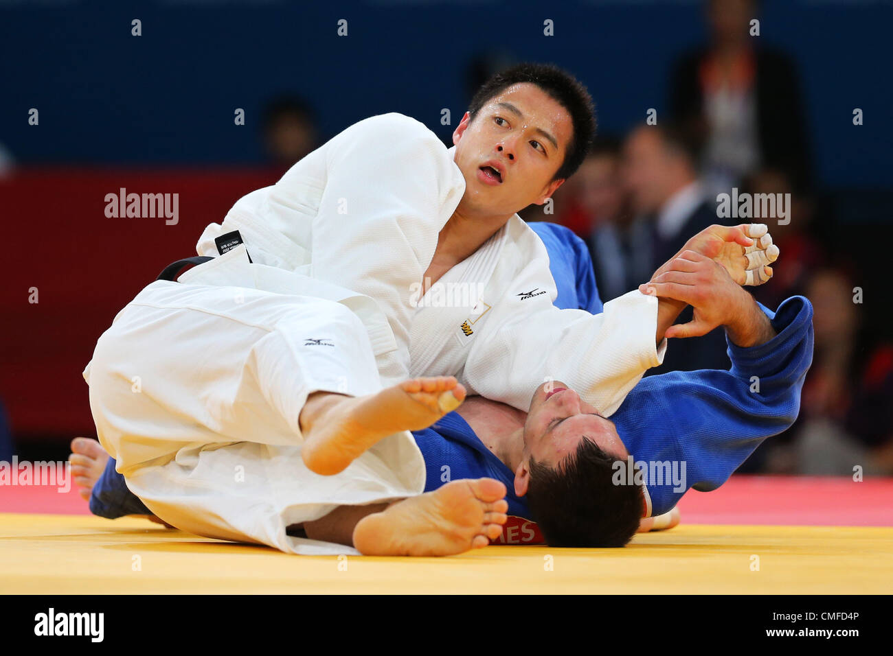 (L à R) Takamasa Anai (JPN), James Austin (GBR), le 2 août 2012 - Judo : Men's -100kg à ExCeL pendant les Jeux Olympiques de Londres en 2012 à Londres, au Royaume-Uni. (Photo de Daiju Kitamura/AFLO SPORT) [1045] Banque D'Images