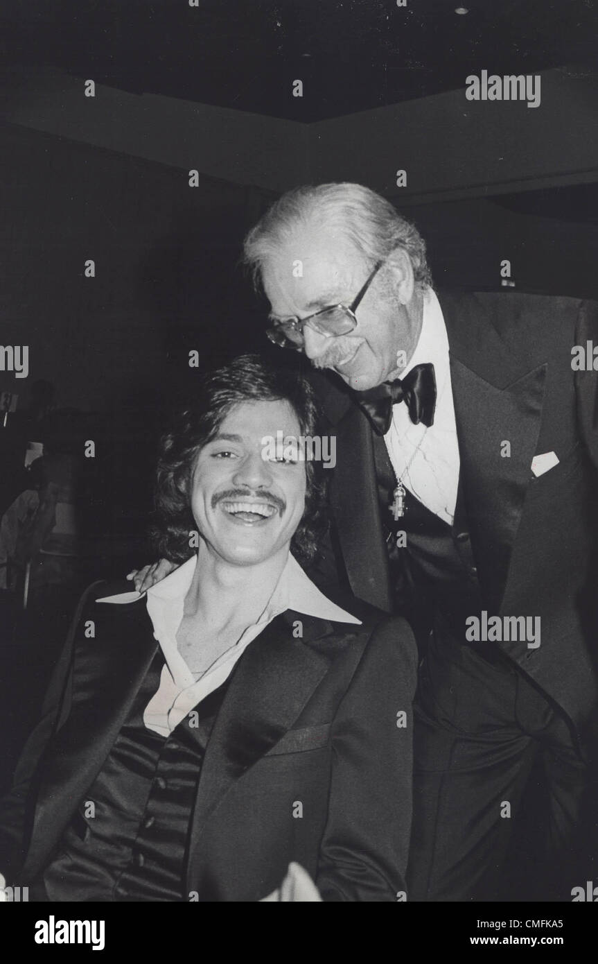 Avec Freddie Prinze Jack Albertson.Fourni par Photos, inc.(Image Crédit : Â© fourni par Globe Photos, Inc/Globe Photos/ZUMAPRESS.com) Banque D'Images