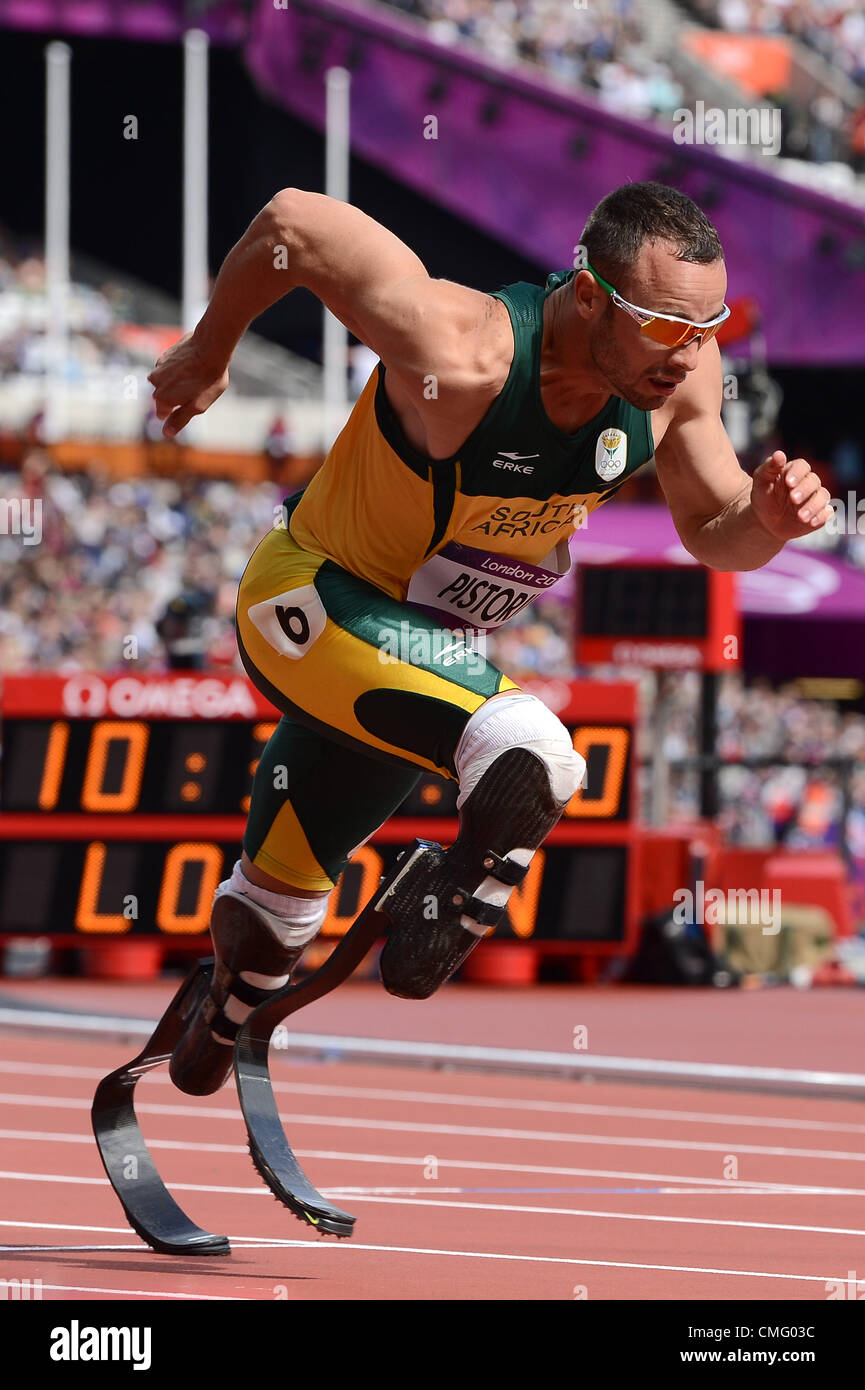 Londres, ANGLETERRE - 4 août, Oscar Pistorius d'Afrique du Sud, à la chaleur de 400 m au Stade olympique le 4 août 2012 à Londres, Angleterre Photo de Roger Sedres / Images Gallo Banque D'Images