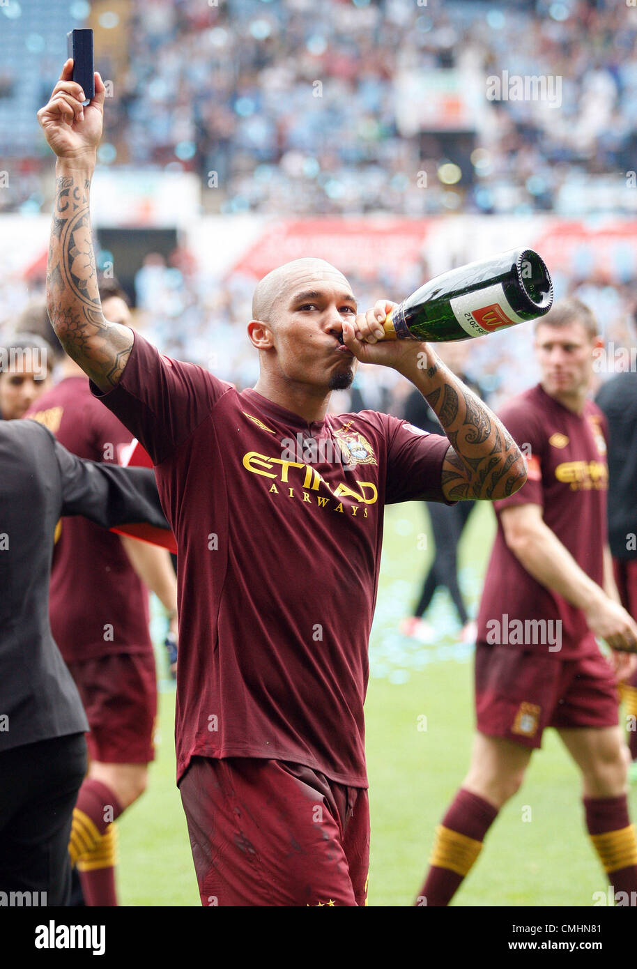 NIGEL DE JONG CÉLÈBRE CHELSEA V MANCHESTER CITY PARK HOTEL BIRMINGHAM ENGLAND 12 Août 2012 Banque D'Images