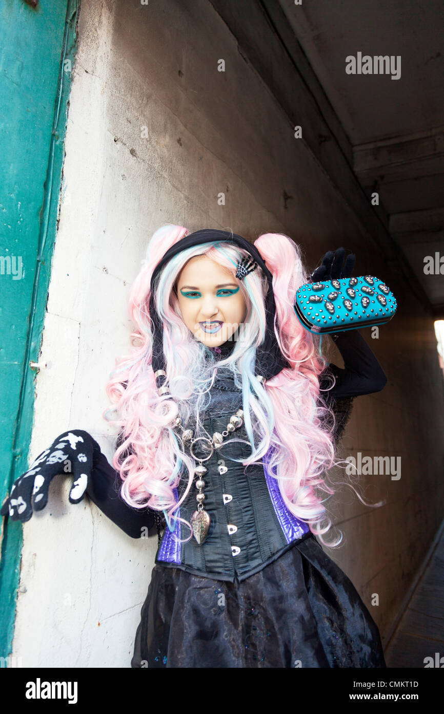 Cyber goth girl gothic punk vampire Banque de photographies et d'images à  haute résolution - Alamy