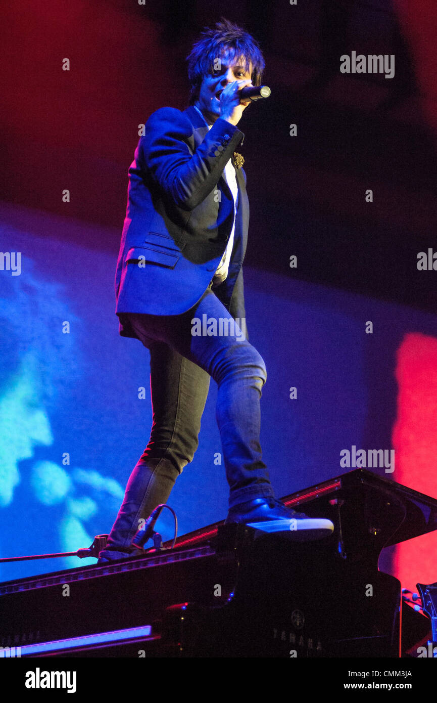 Brighton, UK. 4 nov., 2013. Jamie Cullum joue le Brighton Dome le 04/11/2013 à Brighton Dome, Brighton. Les personnes sur la photo : Jamie Cullum. Photo par Julie Edwards/Alamy Live News Banque D'Images