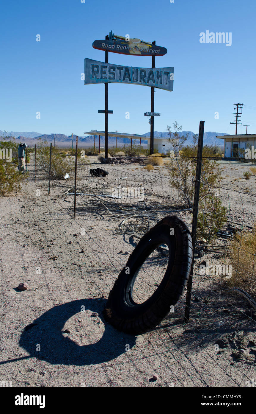 Rt 66, Road Runner Cafe, abandonné, désert, Mother road, San Bernadino county, CA Banque D'Images