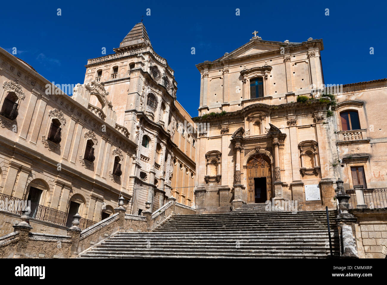 L'église baroque de San Francesco, Noto, Sicile, Italie, Europe Banque D'Images