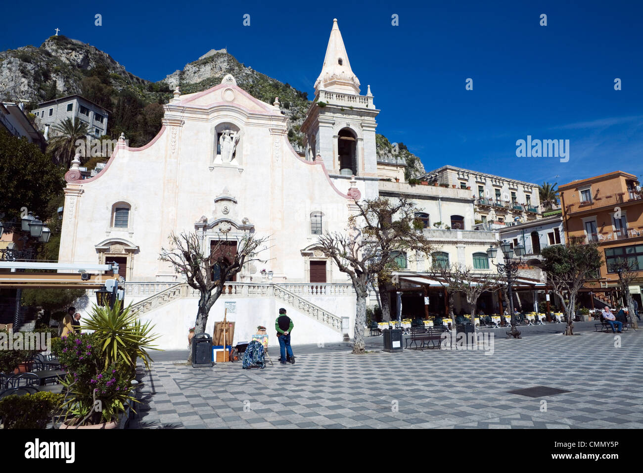 Piazza 9 Aprile, Taormina, Sicile, Italie, Europe Banque D'Images