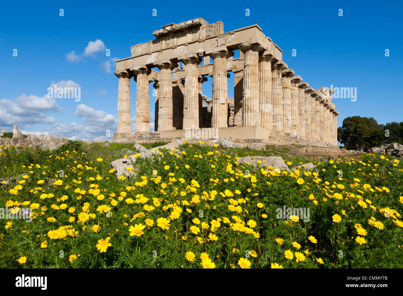 Sélinonte Temple Grec au printemps, Selinunte, Sicile, Italie, Europe Banque D'Images
