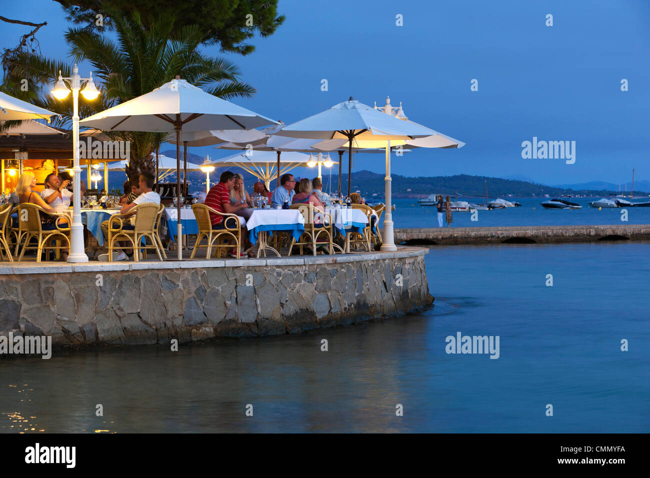 Le restaurant en front de mer, l'Espagne, Méditerranée, Europe Banque D'Images