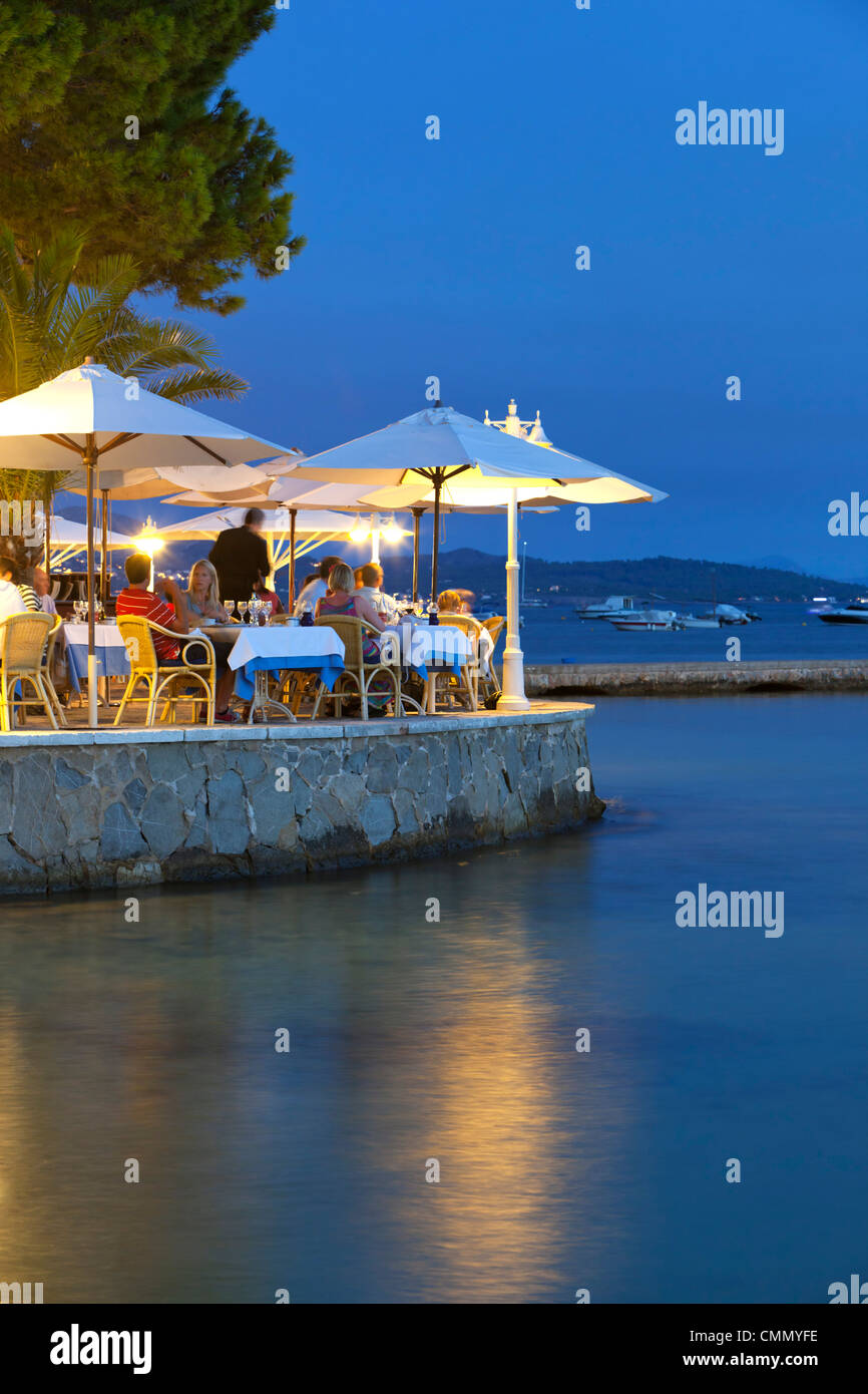 Le restaurant en front de mer, l'Espagne, Méditerranée, Europe Banque D'Images