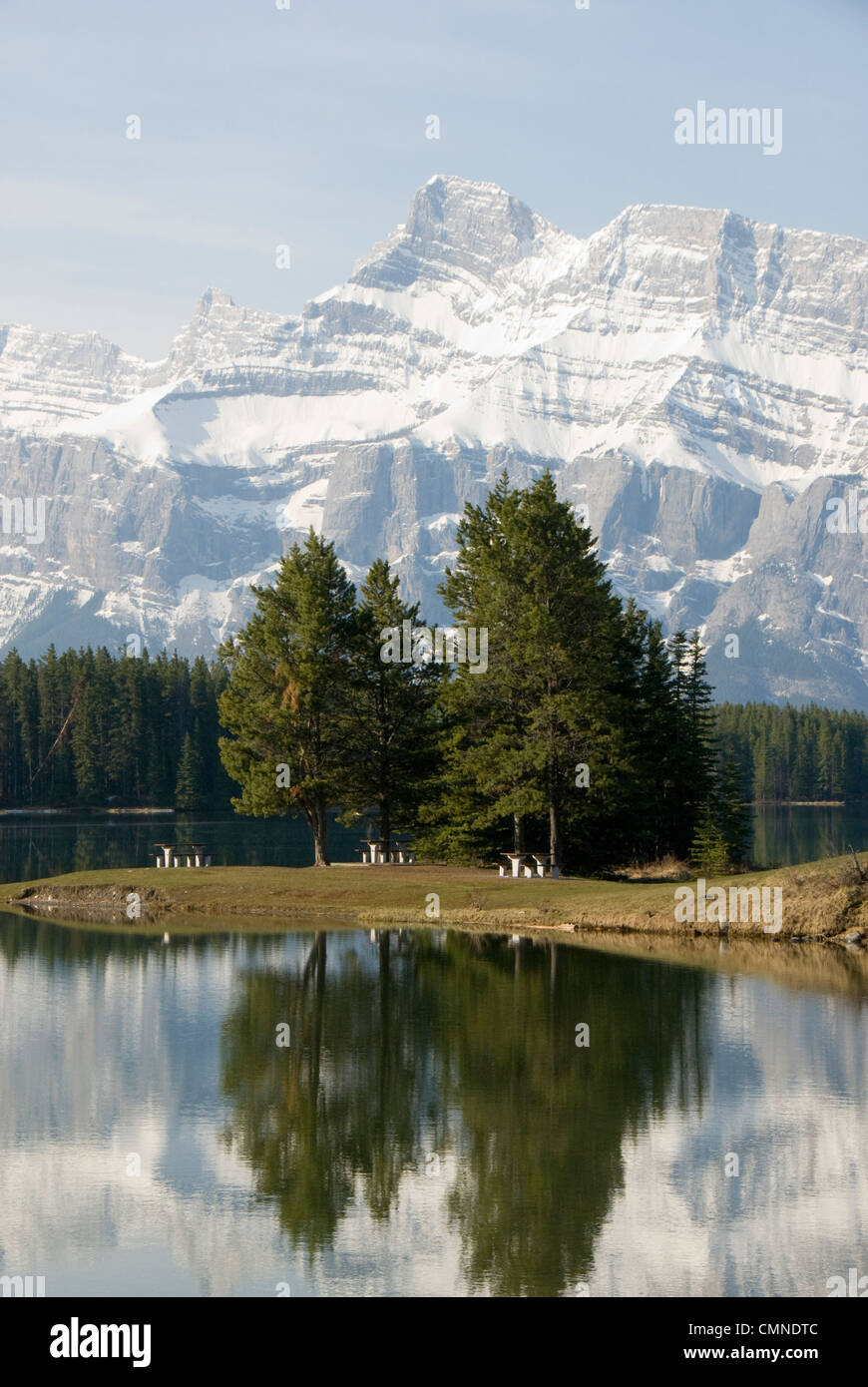 Le lac Two Jack, Banff, Alberta, Canada Banque D'Images