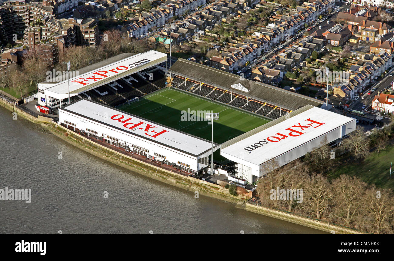 Vue aérienne de Craven Cottage terrain de football, accueil de Fulham FC Banque D'Images