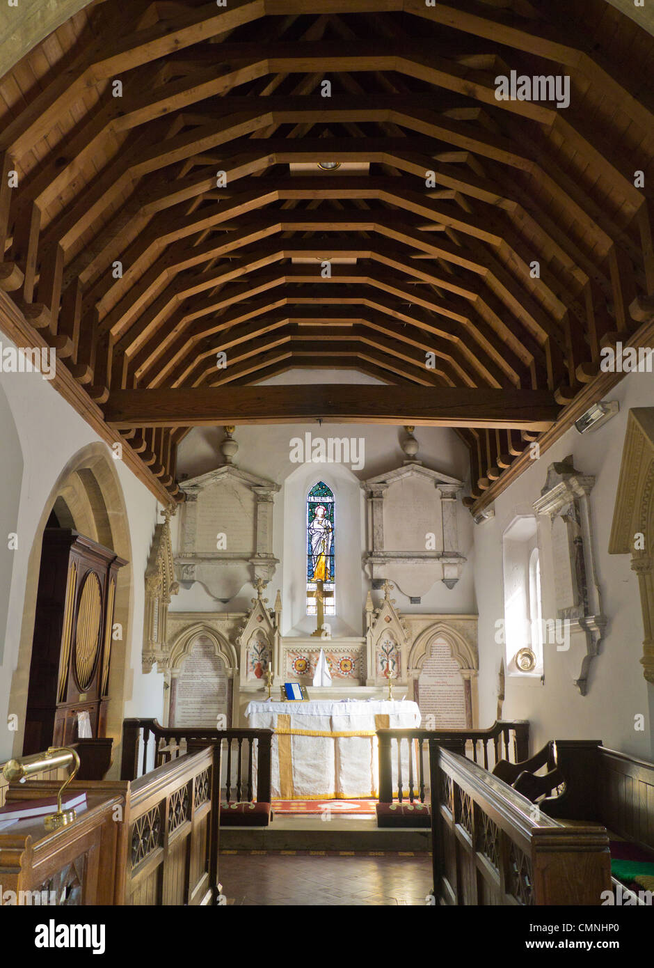L'intérieur de Saint Pierre et Saint Paul 2 - une petite église à Appleford Village, Oxfordshire Banque D'Images