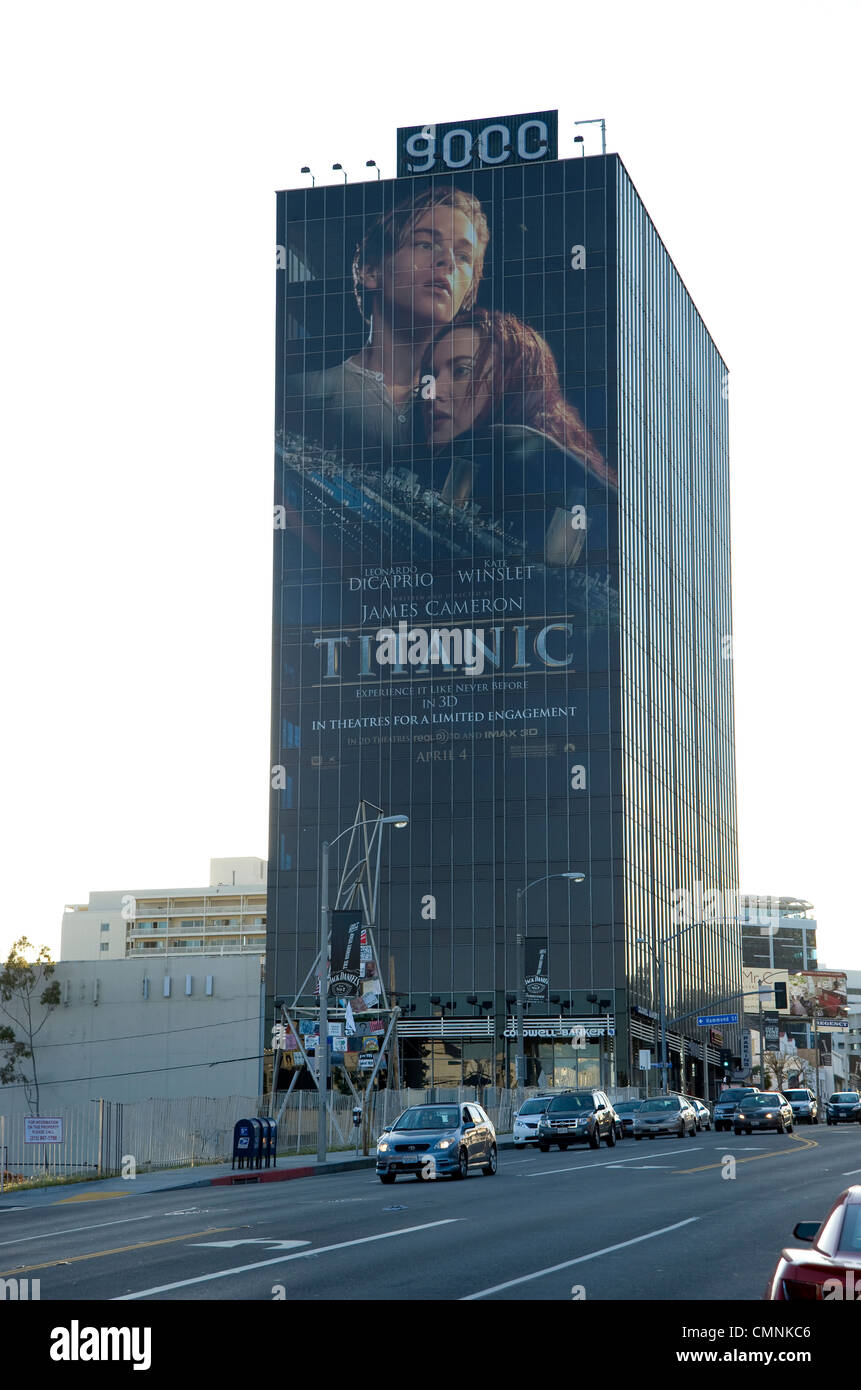 Enseigne publicitaire géant sur le Sunset Strip pour la réédition du film Titanic en 3D. Banque D'Images