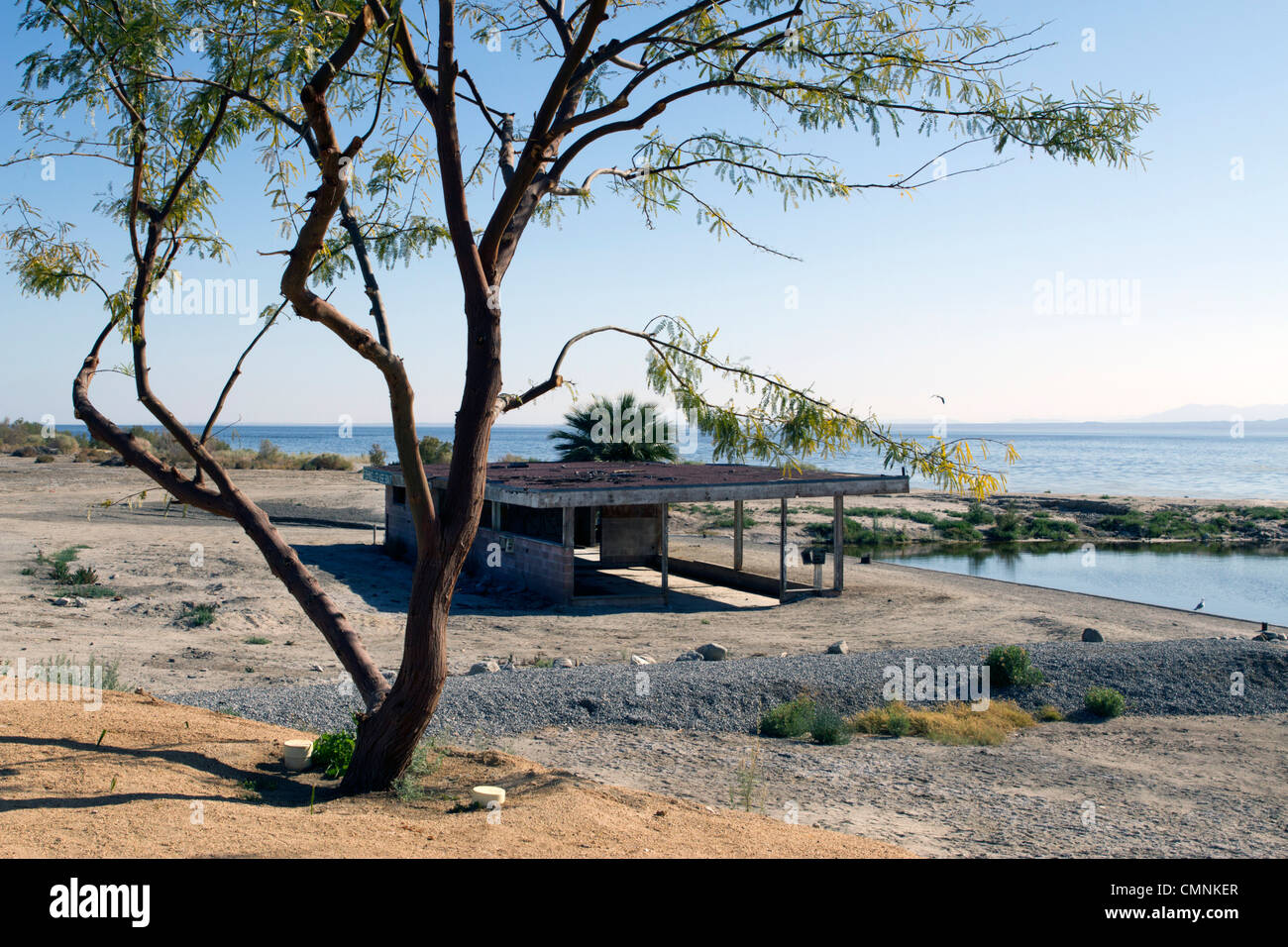 Bâtiment abandonné, Salton Sea, en Californie. Banque D'Images