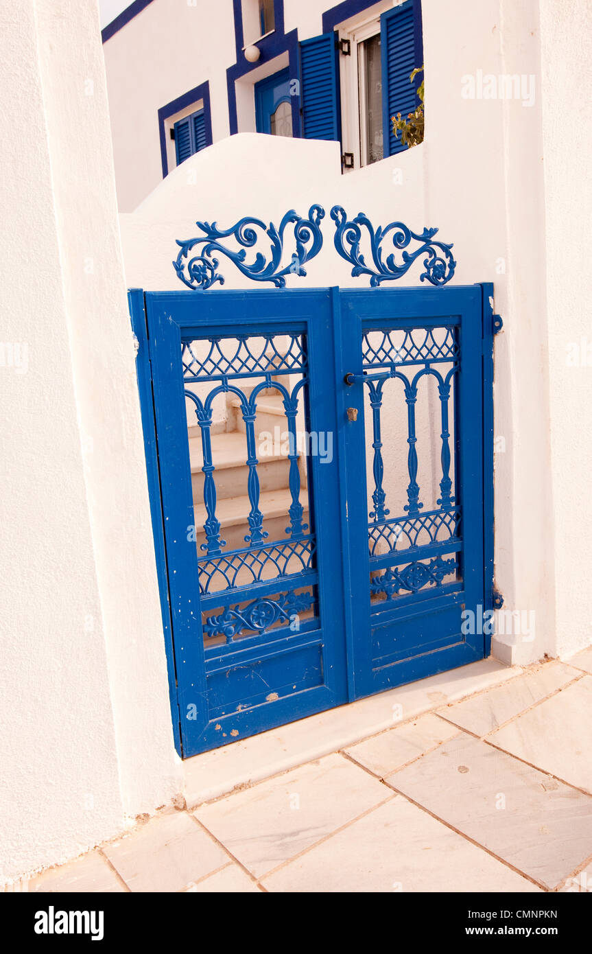 Porte d'entrée de la Maison Bleue, Oia, Santorin, Grèce Banque D'Images