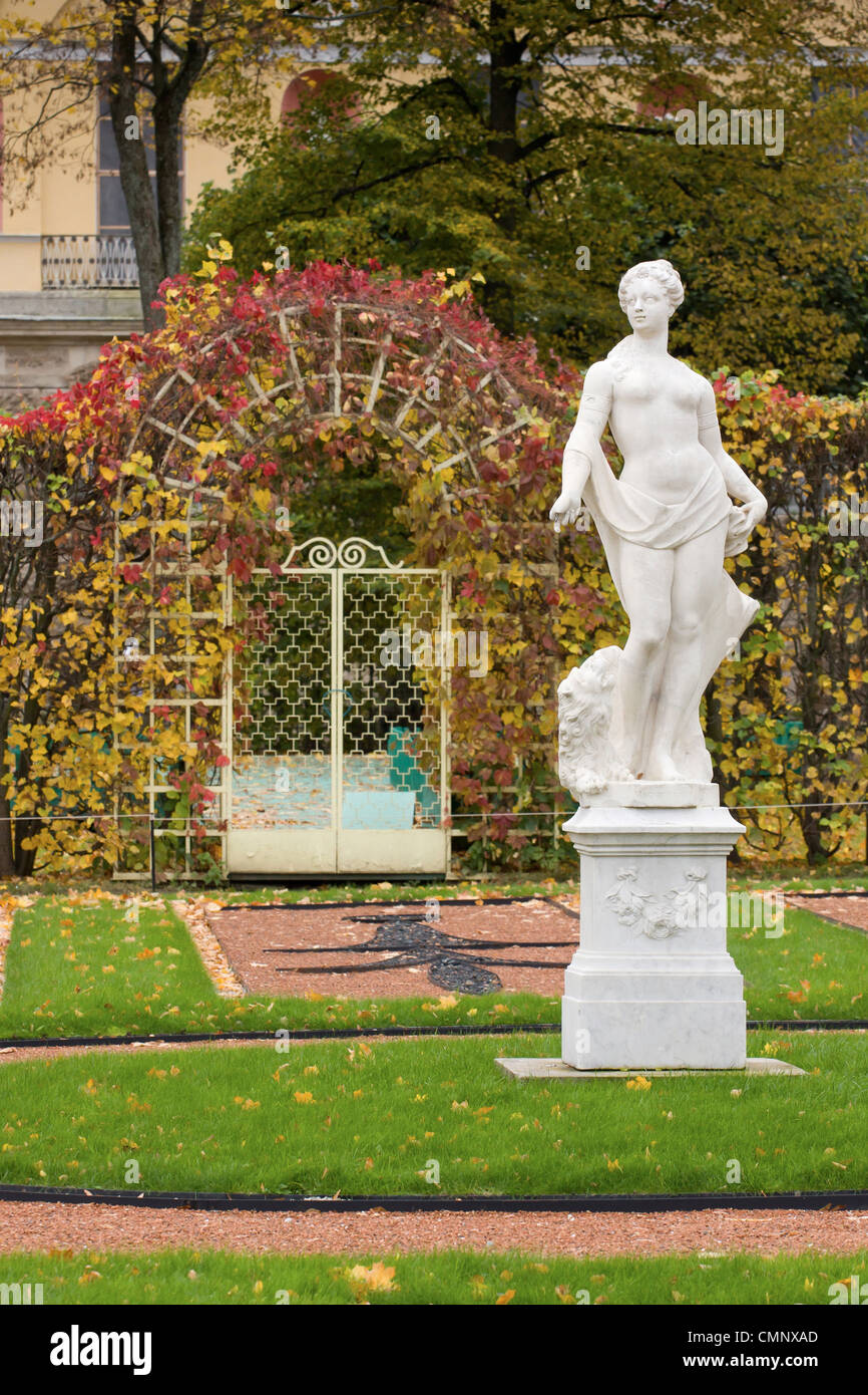 Le Catherine Park,Tsarskoïe Selo, Pouchkine, près de Saint-Pétersbourg, Russie, Europe, statues classiques Banque D'Images