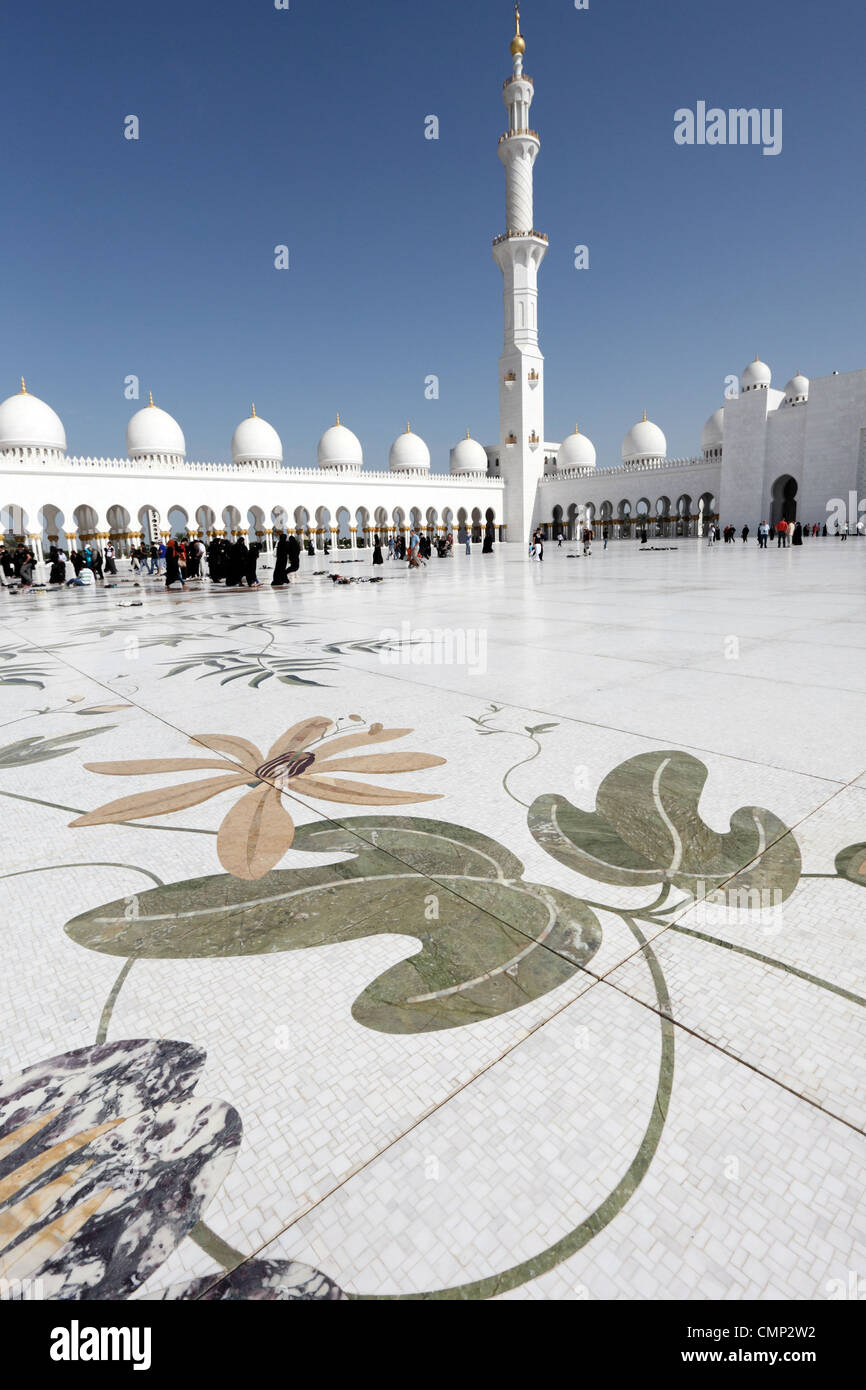 La Mosquée Sheikh Zayed à Abu Dhabi, Émirats Arabes Unis Banque D'Images