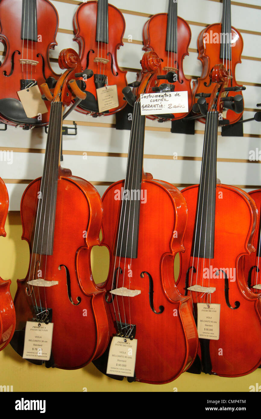 Santiago Chile,Providencia,Avenida Libertador Bernardo O'Higgins,la Alameda,shopping shopper shoppers magasins marché marché achat sel Banque D'Images