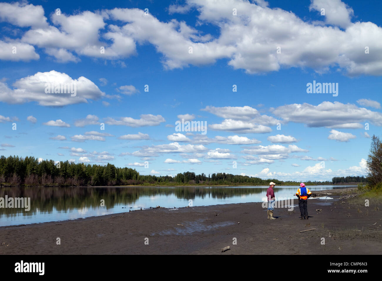 Le long de la rivière Susitna non loin de la vieille ville de Susitna, Alaska, USA. Banque D'Images