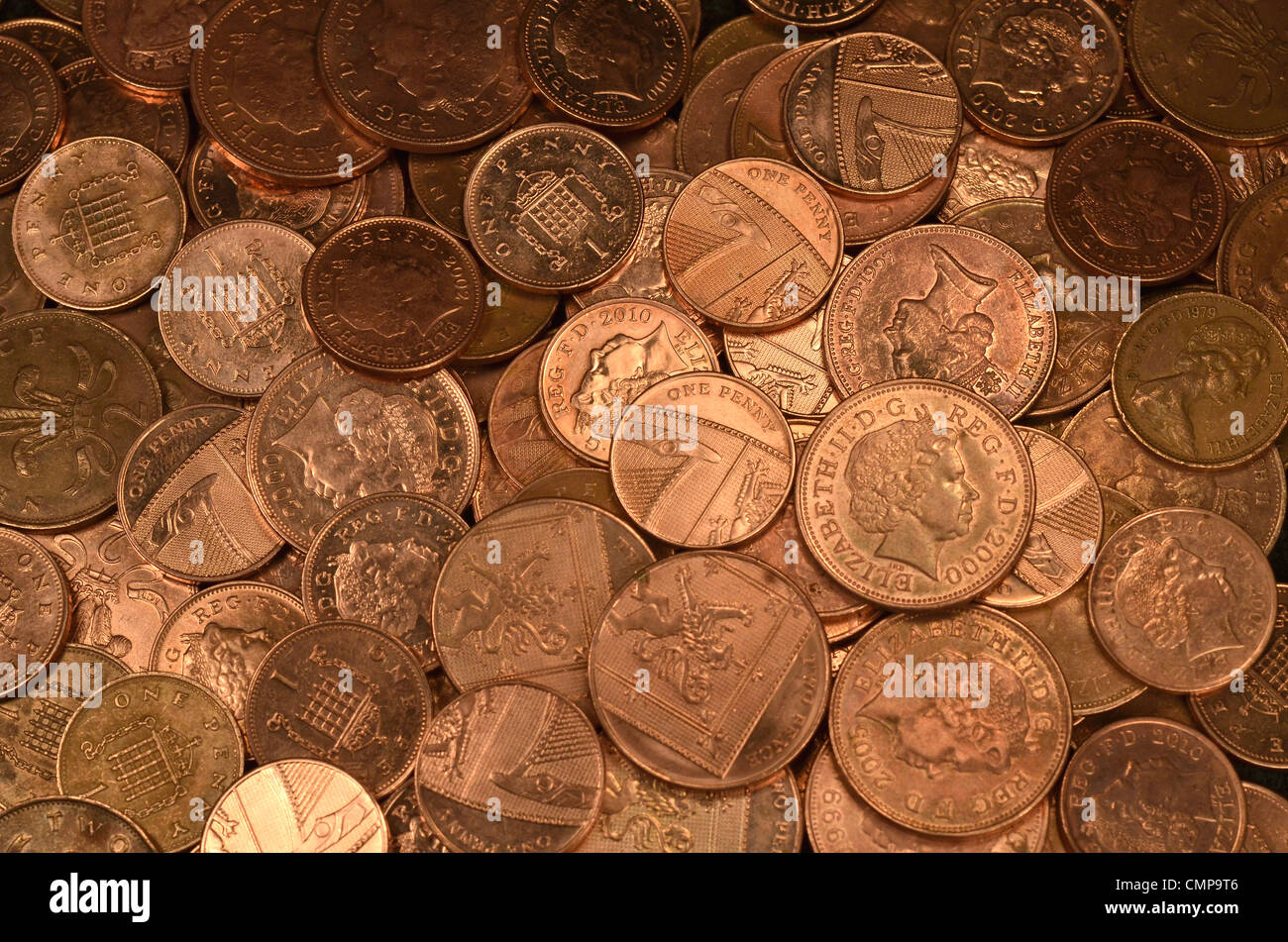 Masse de UK un et deux pence coins. 1p et 2p des sous. Banque D'Images