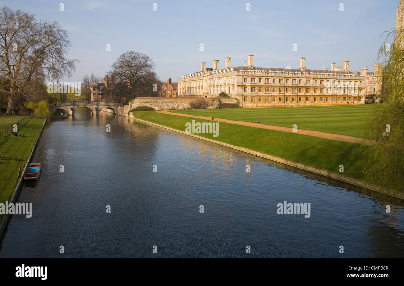 Rivière Cam vue de Clare College, Université de Cambridge, Angleterre Banque D'Images