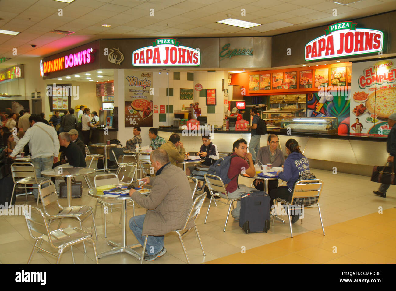 Lima Pérou,Jorge Chávez International Airport,LIM,aviation,terminal,aire de restauration plaza,Papa John's,pizza,restaurant restaurants repas café cafés,fa Banque D'Images