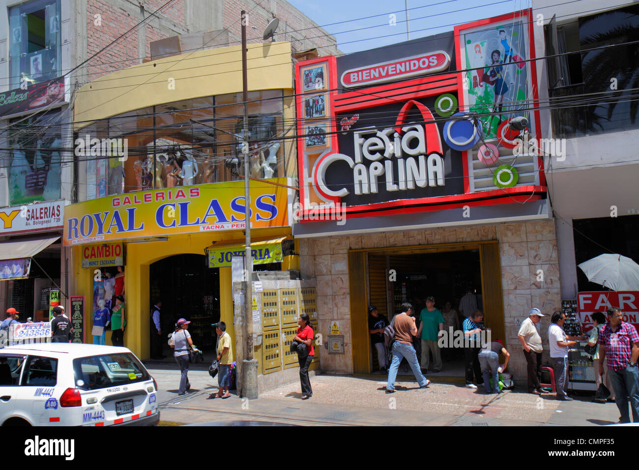 Tacna Peru,Avenida Bolognese,marché central,quartier commercial,vitrine,extérieur,panneau,magasin,magasins,entreprises,quartier,shopping sho Banque D'Images