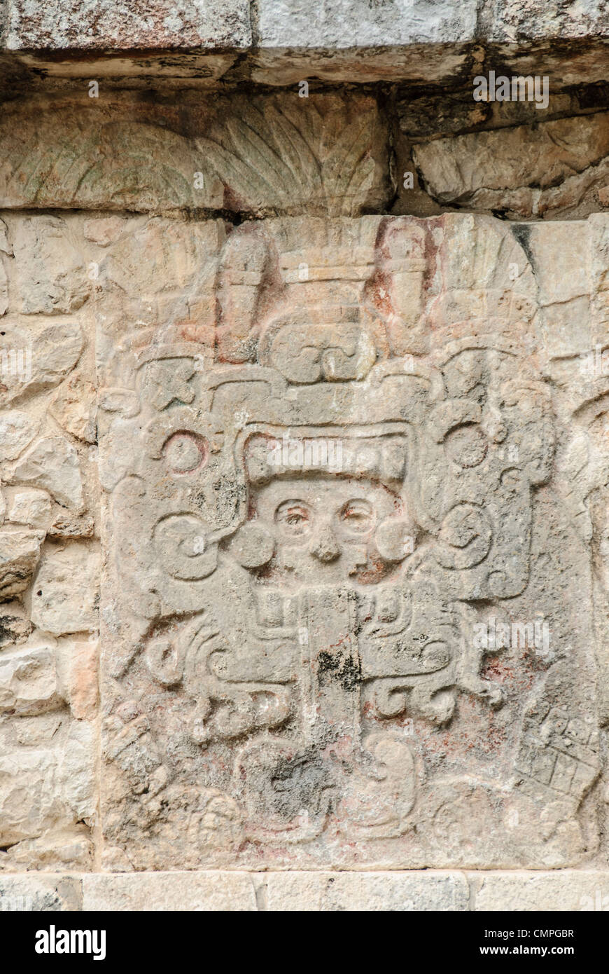 CHICHEN ITZA, Mexique - Sculpture d'un guerrier maya à Chichen Itza au Mexique, Zone Archéologique Banque D'Images