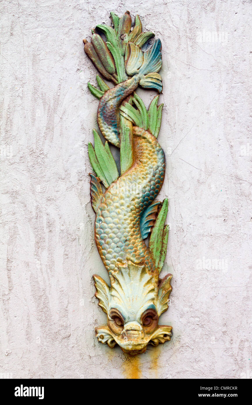 Symbole de Dragon avec Old Rusty Grunge Texture Banque D'Images