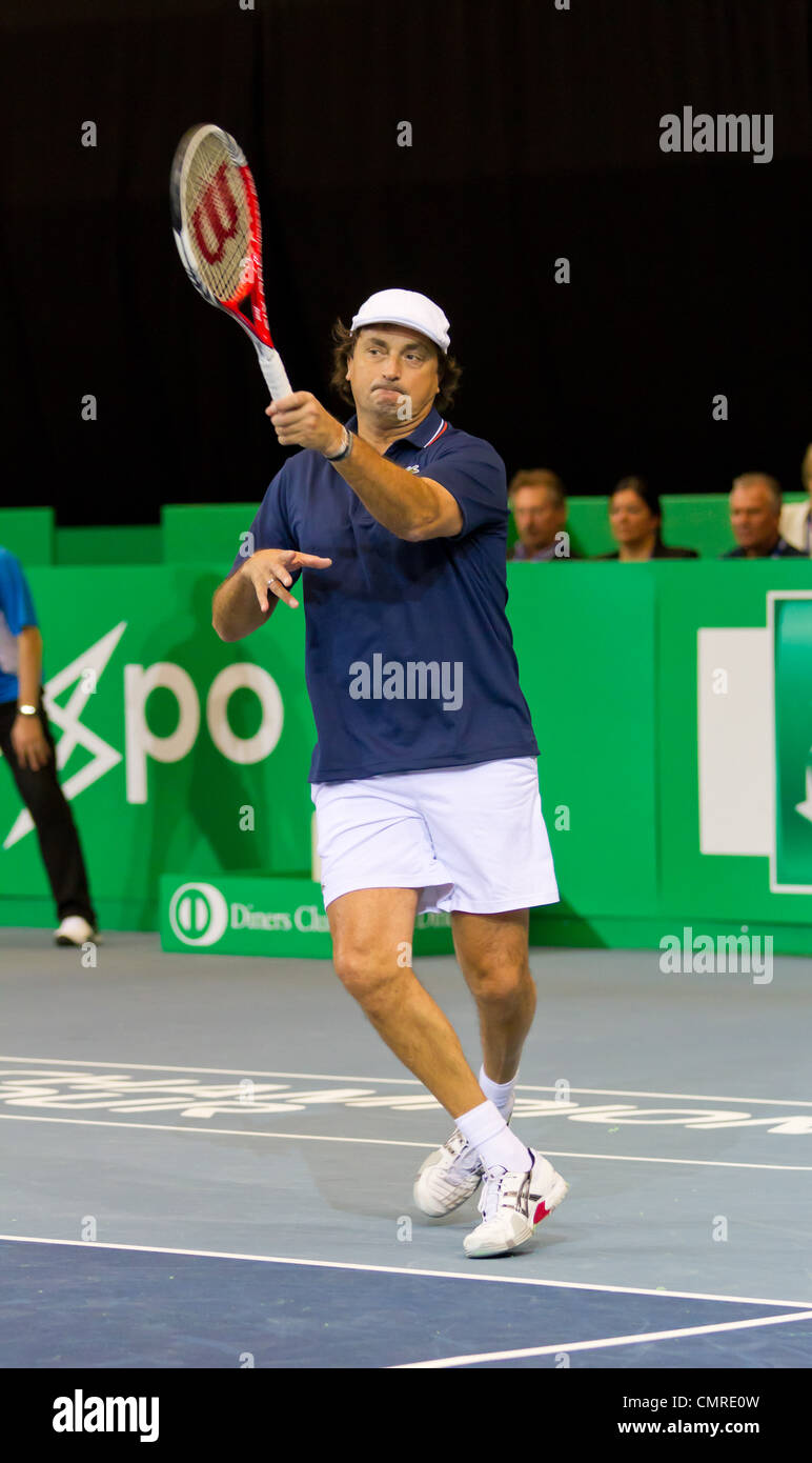 Henri Leconte joue au tennis en double final du BNP Paribas Open Champions Tour aganinst Tim Henman à Zurich, SUI Banque D'Images