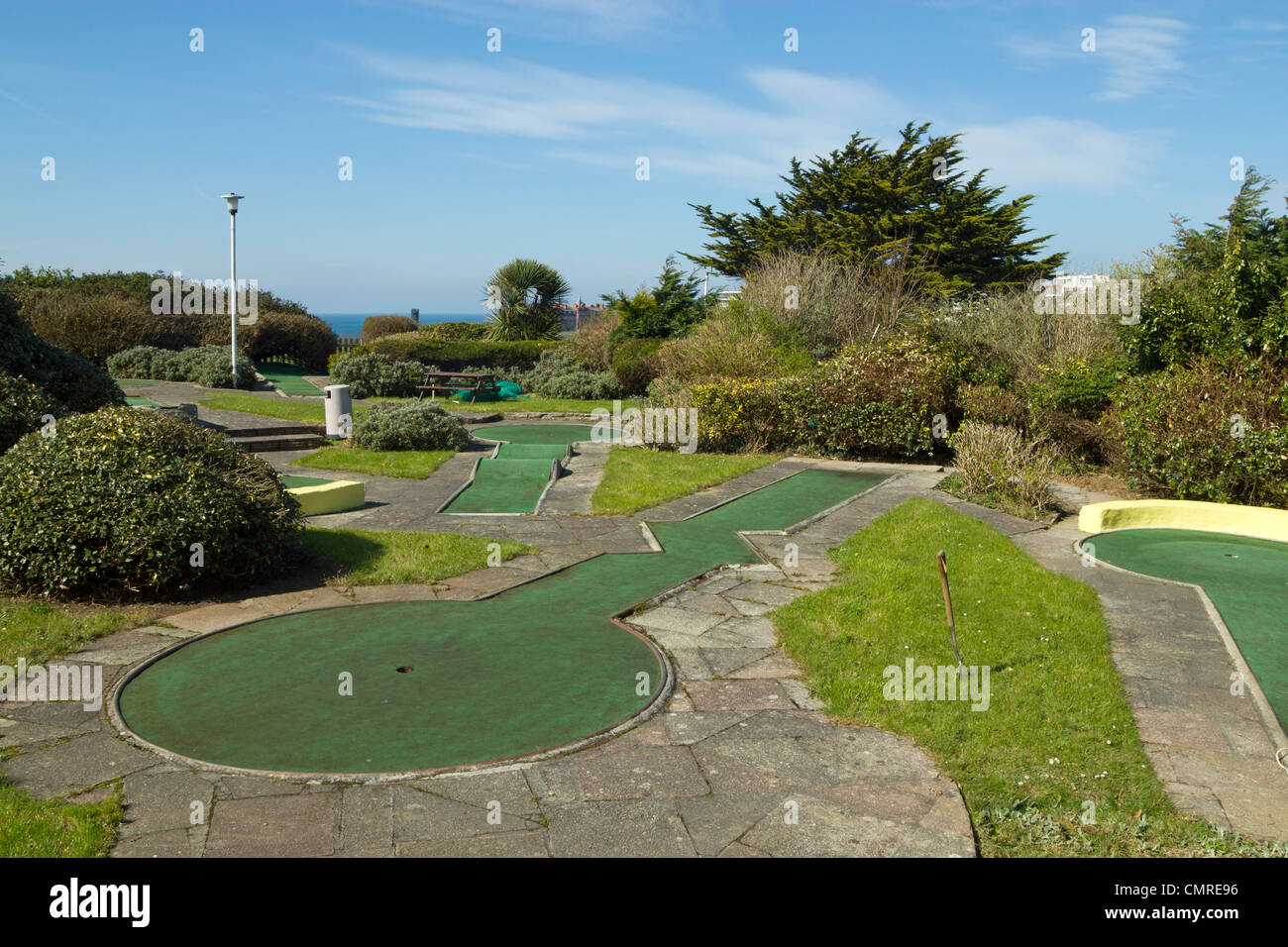 Le Bunker Cafe station mini-golf de mettre les trous de Newquay, Cornwall, UK. Banque D'Images