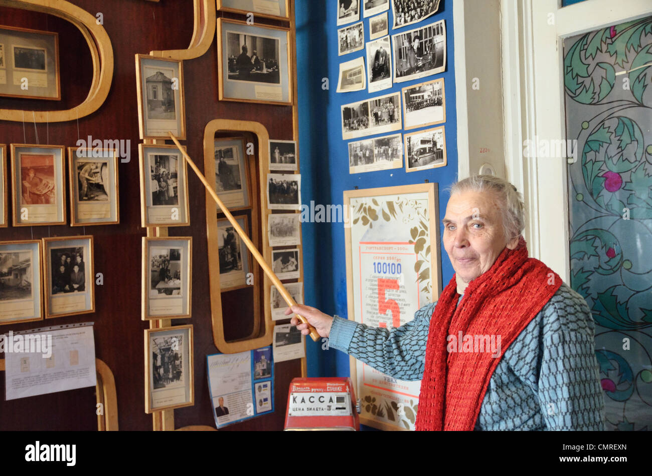 Kira Maximova, directeur de la Chisinau Electric Transport Museum de gloire du travail (R.T.E.C.), Moldova - Mars 2012 Banque D'Images