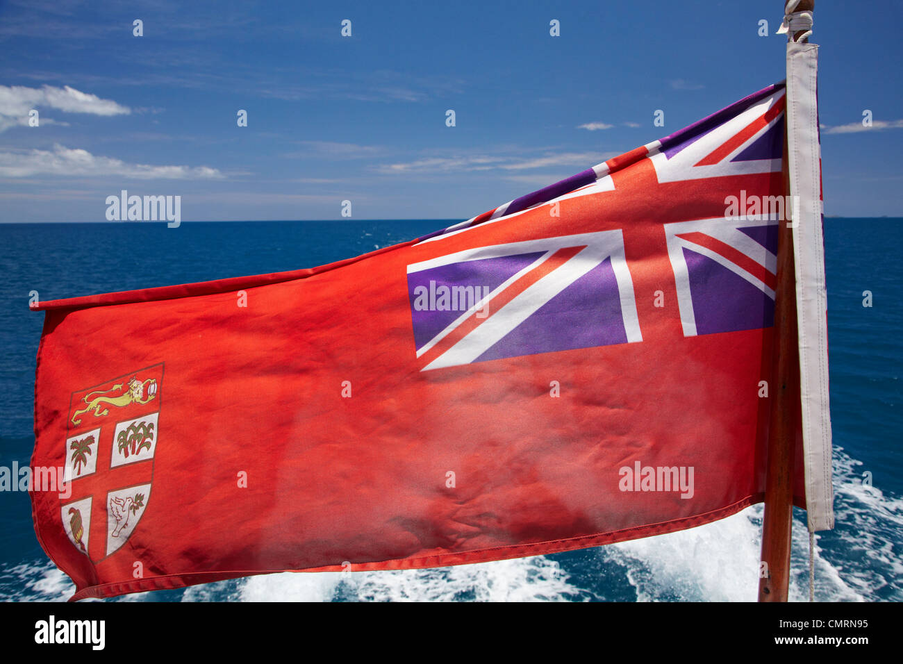 Fidji Merchant Ensign sur Malolo Cat traversier pour passagers, Mamanucca Îles, près de Nadi, Viti Levu, Fidji, Pacifique Sud Banque D'Images